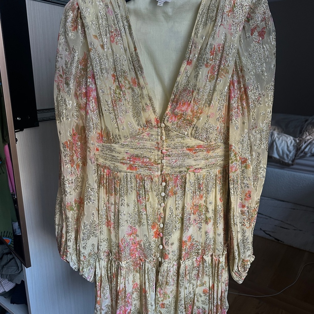 HEMANT & NANDITA Floral Long Sleeve Dress in Cream and Pink